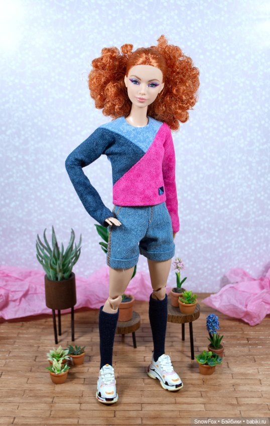 Бадлон "Колорблок 3" с вышивкой для барби (стандарт), бжд (фото 3)