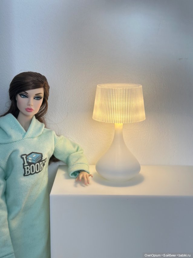 Лампа (полупрозрачный абажур) 1/6 (фото 2)