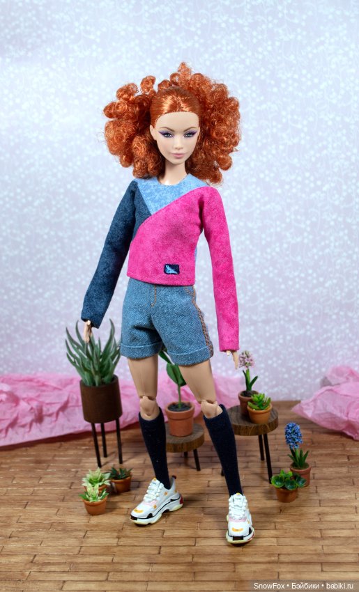 Бадлон "Колорблок 3" с вышивкой для барби (стандарт), бжд (фото 2)