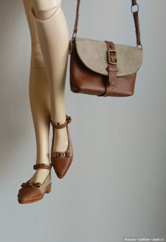 Двухцветный комплект из кожи и замши, три предмета (фото 5)