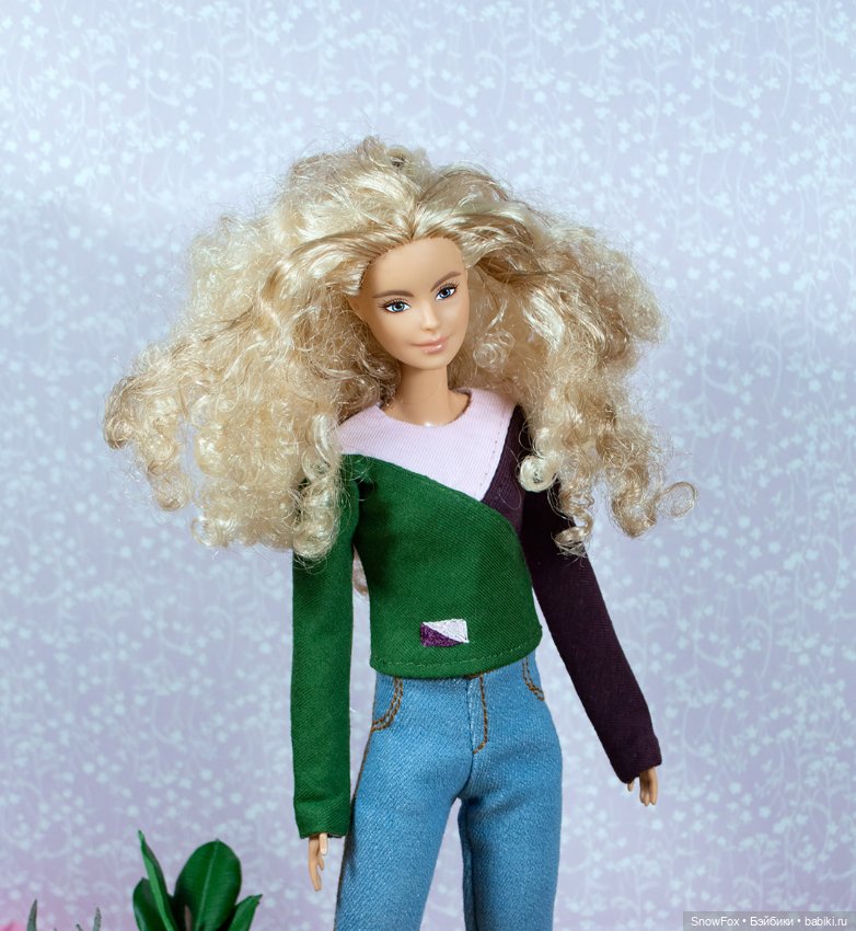 Бадлон "Колорблок 2" с вышивкой для барби (высокая), бжд