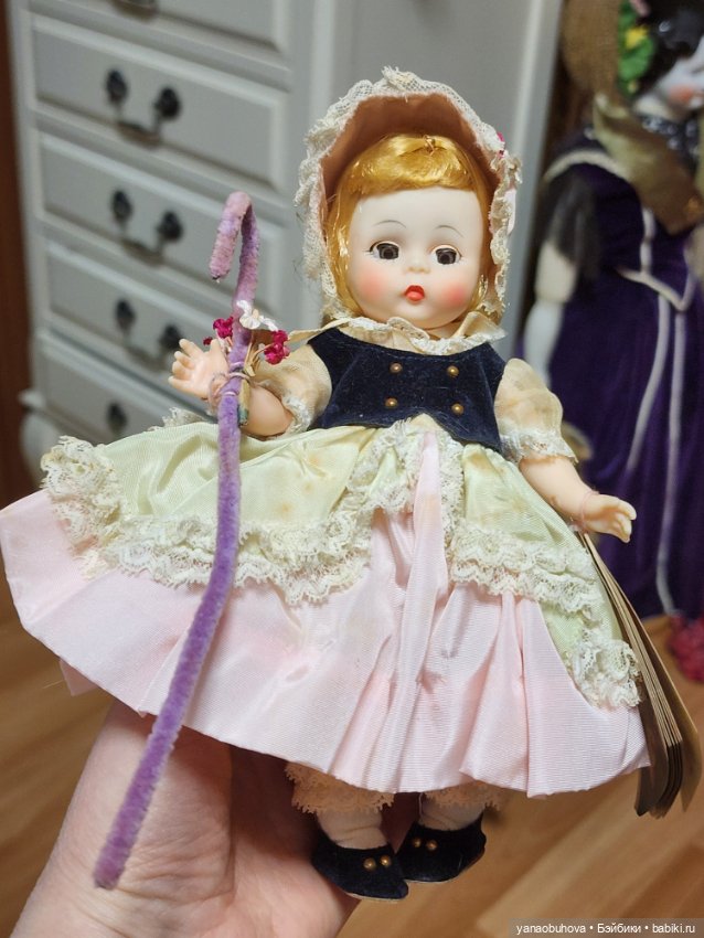 Винтажная куколка Мадам Александр пастушка, год выпуска 1967