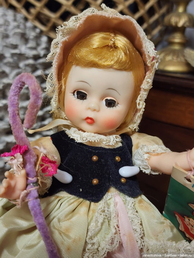 Винтажная куколка Мадам Александр пастушка, год выпуска 1967 (фото 6)