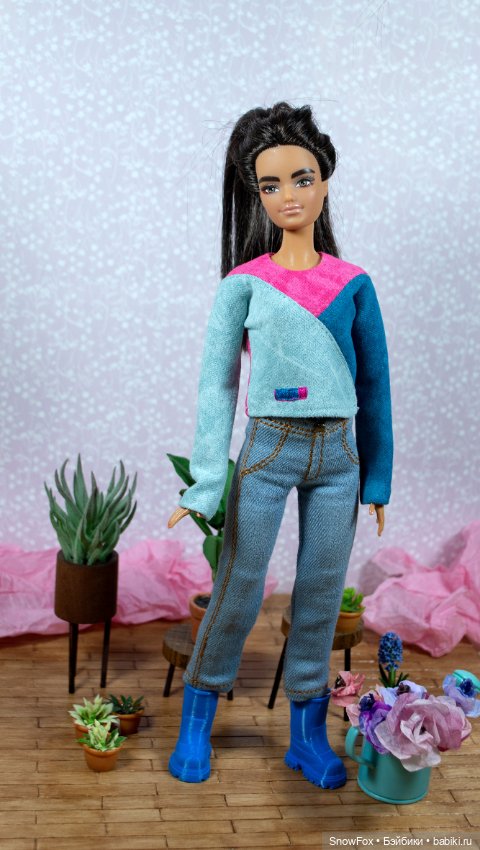 Бадлон "Колорблок 4" с вышивкой для барби (стандарт), бжд (фото 3)