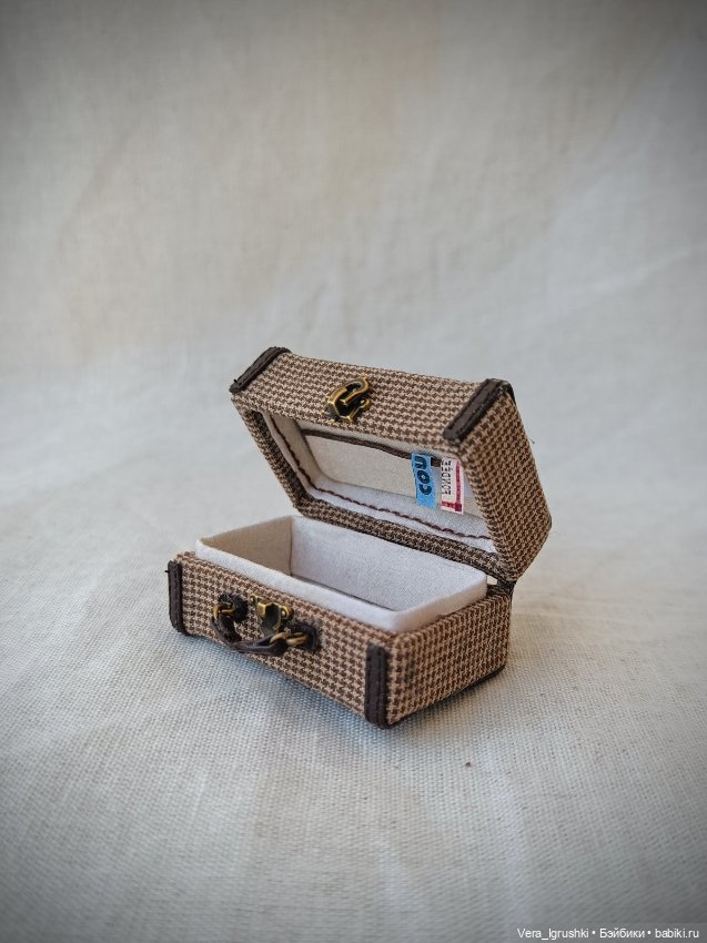 Мини чемодан — Шляпы (фото 4)