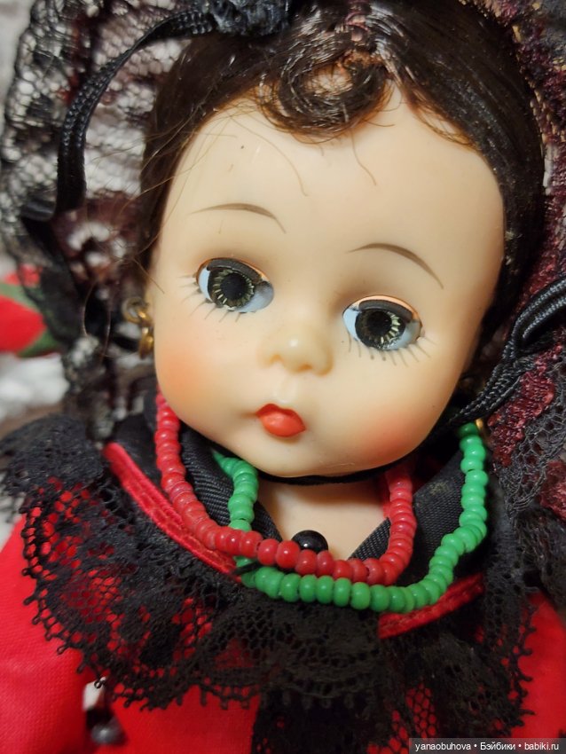 Винтажная куколка испанка Мадам Александр (фото 2)