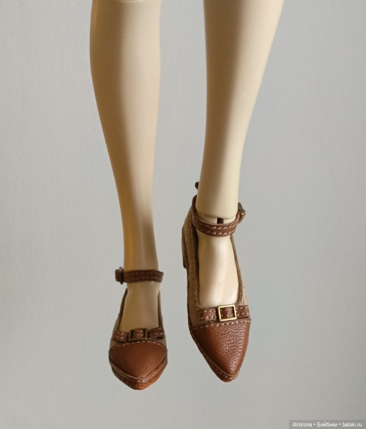 Двухцветный комплект из кожи и замши, три предмета (фото 6)