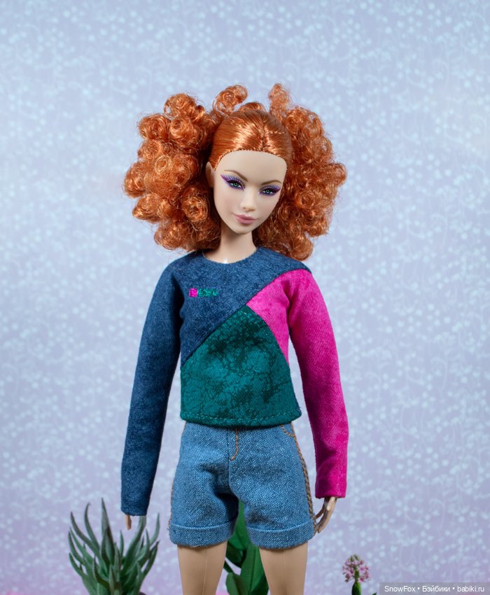 Бадлон "Колорблок 5" с вышивкой для барби (стандарт), бжд