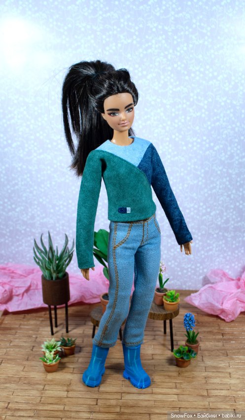 Бадлон "Колорблок 6" с вышивкой для барби (стандарт), бжд (фото 2)