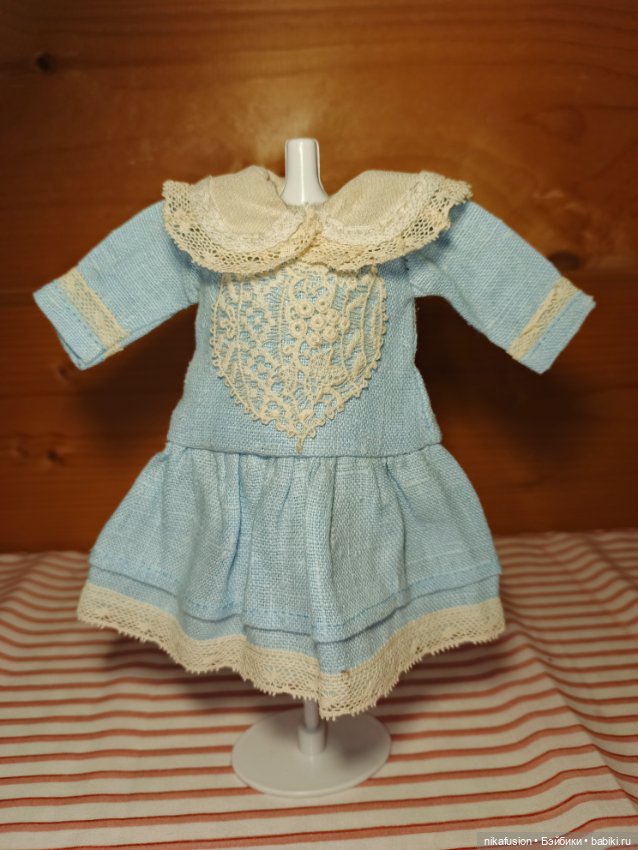 Платье на антикварную или винтажную куклу рост 22-24 см