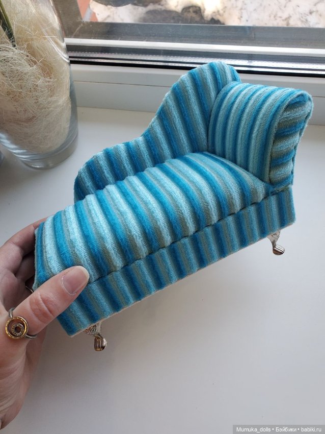 Софа из бархата на металлических ножках (фото 4)