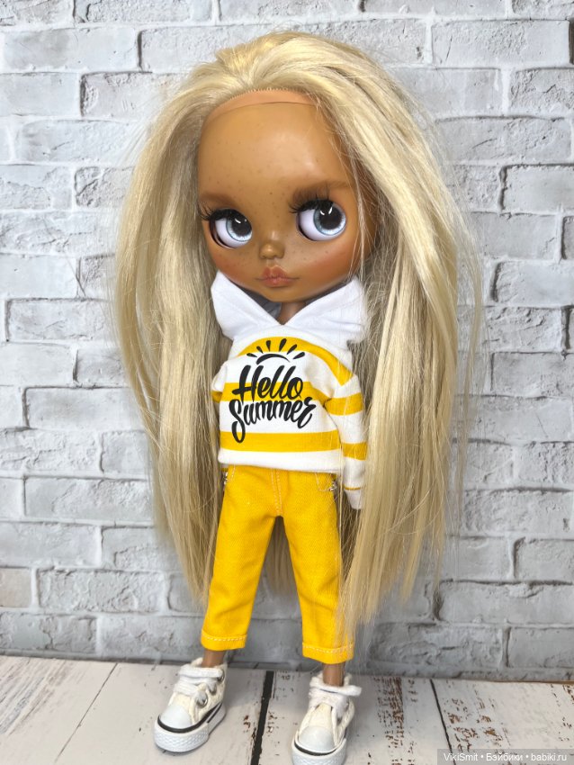 Продаю новую одежду для кукол Блайз