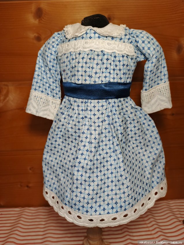 Платье на антикварную или винтажную куклу рост 40 см