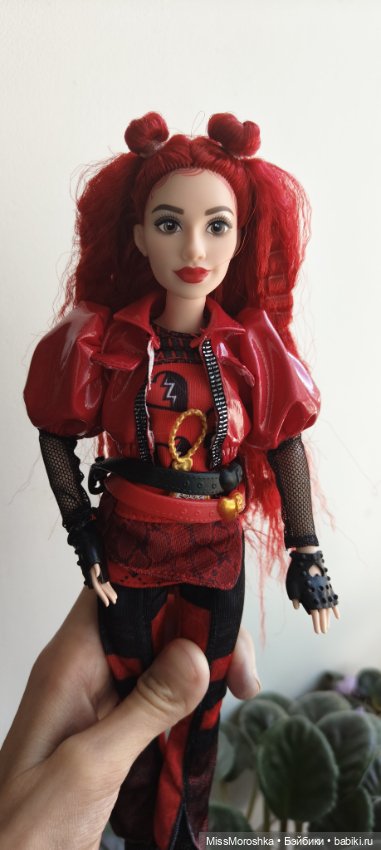 Продам Red из Наследников (фото 4)