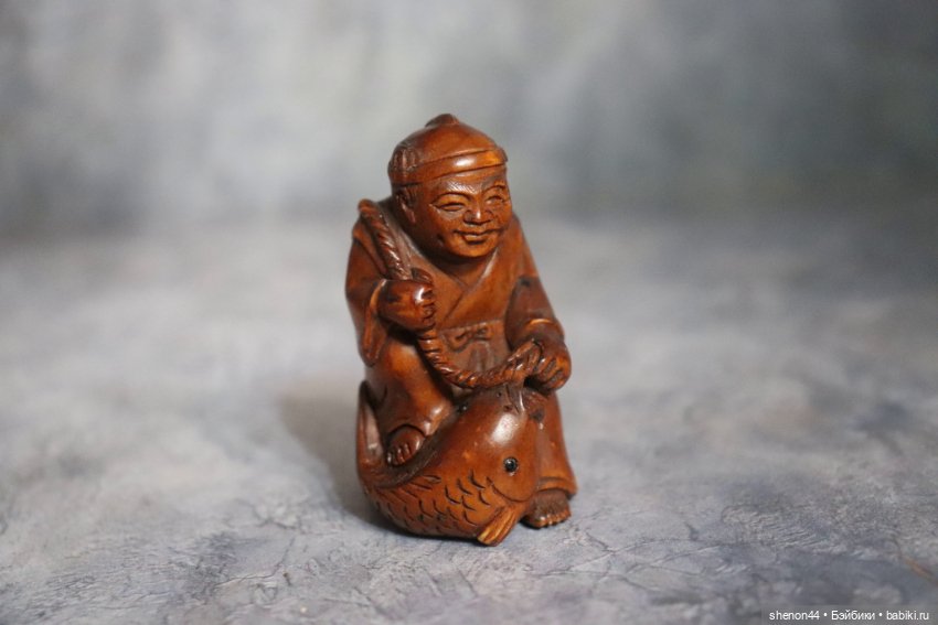 Нэцкэ "Рыбак" — Статуэтки