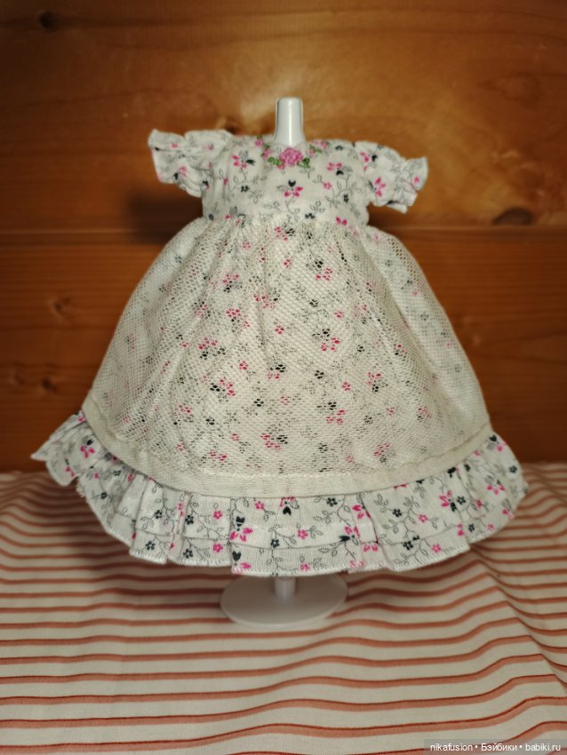 Платье на антикварную или винтажную куклу рост 20-22 см