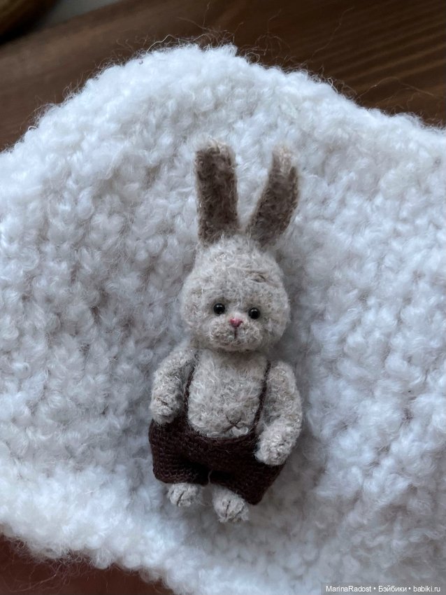 Зайчик в штанишках — Авторские игрушки (фото 7)