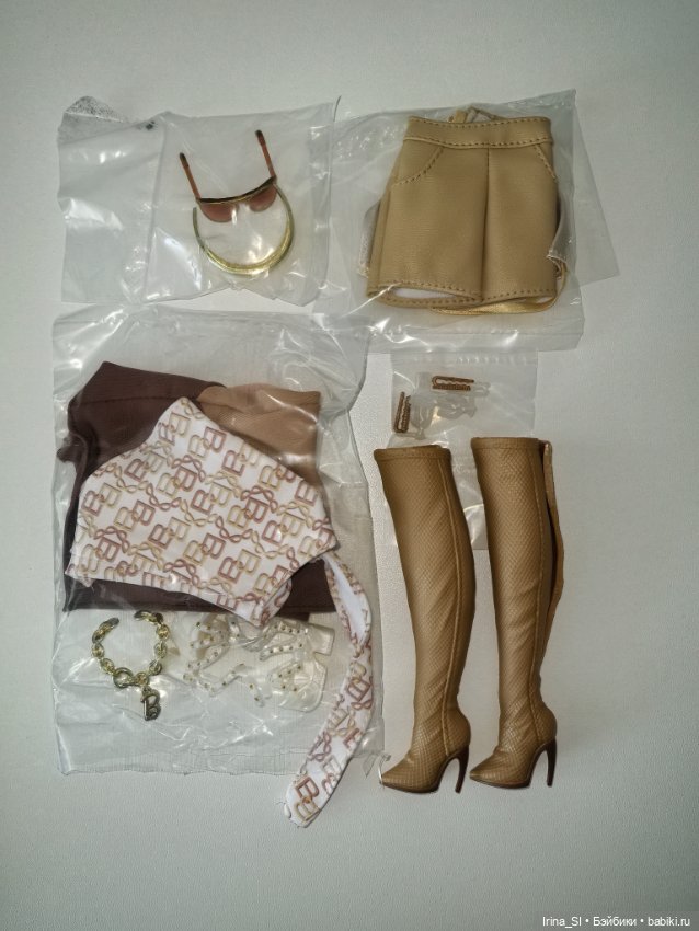 Аутфит от набора kit 001 — Одежда для кукол