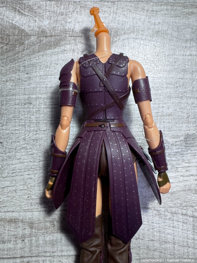 Тело в аутфите Барби Антиопы (фото 8)