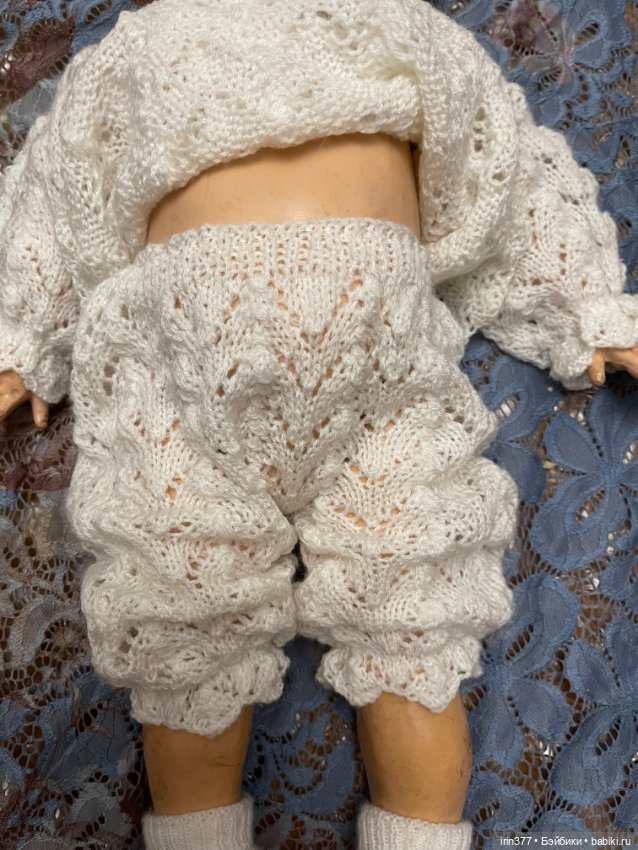 Костюмчик вязаный с пинетками для антикварной или любой другой куклы (фото 2)