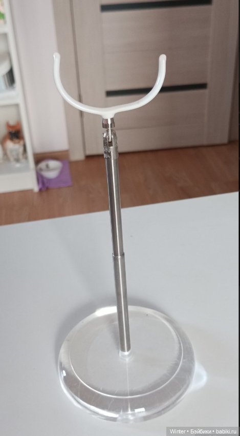 Стенд-подставка для кукол в упаковке (фото 3)