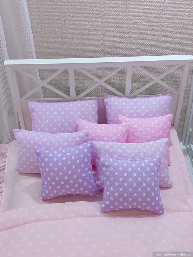 Белая кровать для кукол формата 1/4 и 1/6 от известных мастеров Woodentales (фото 3)