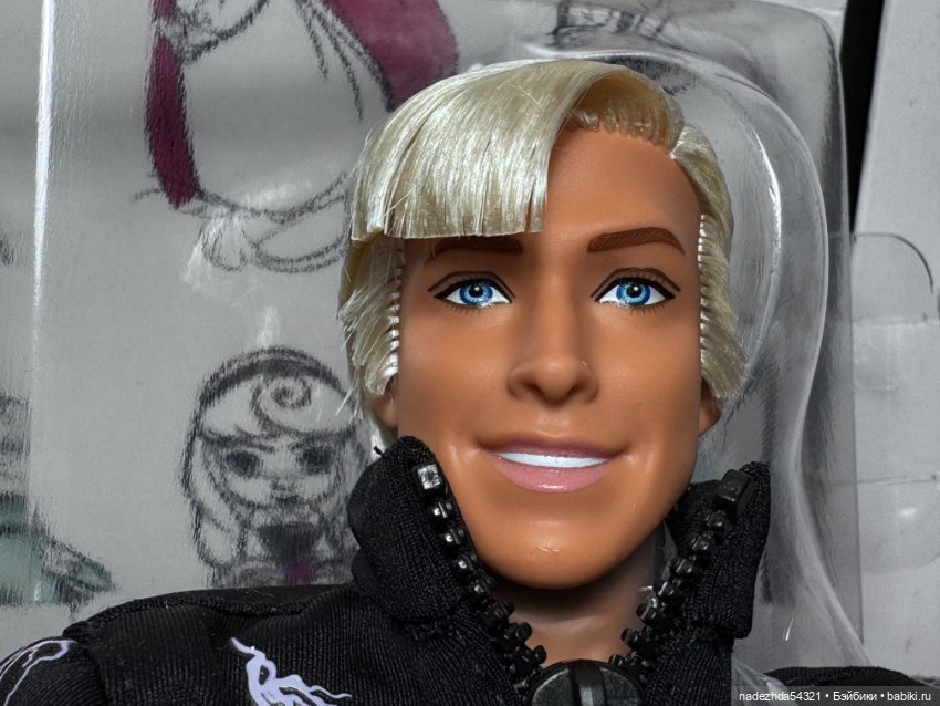 Кен Райан Гослинг из сета "Сцена у костра" по фильму "Барби" (2) (фото 4)