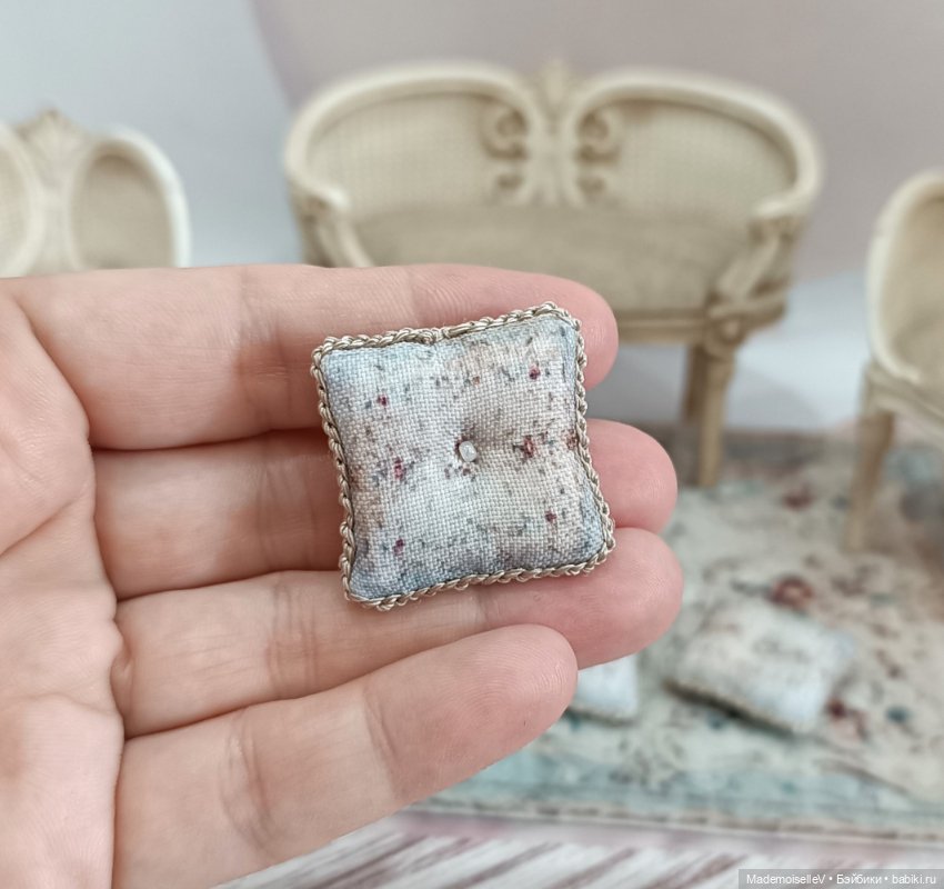 Комплект "Винтаж" - диванчик, два кресла, ковер, подушки