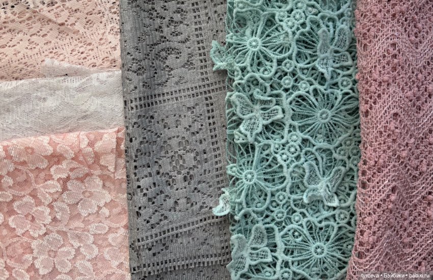 Много разных отрезов ткани для кукольных нарядов (фото 6)