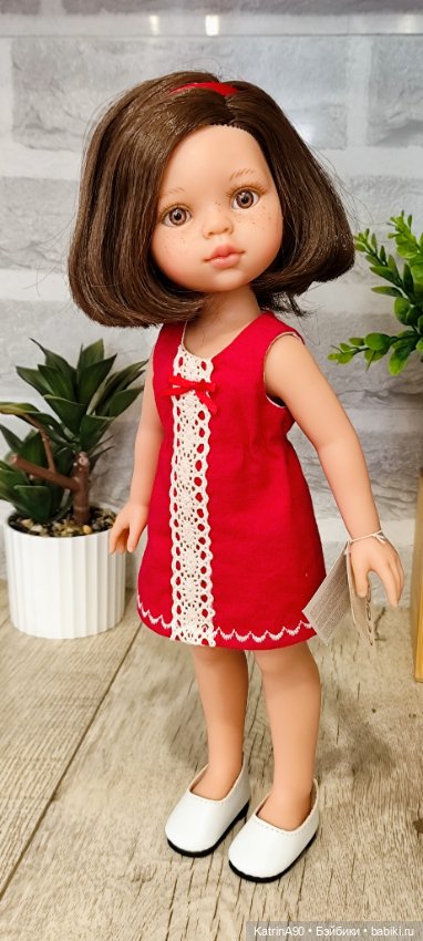 Кэрол в наряде от Лифенко (фото 2)