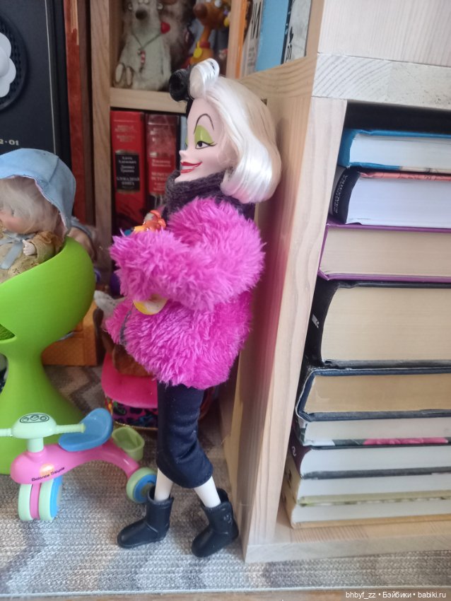 Круэлла Де Виль на теле обицу 22 Фулл сет (фото 3)