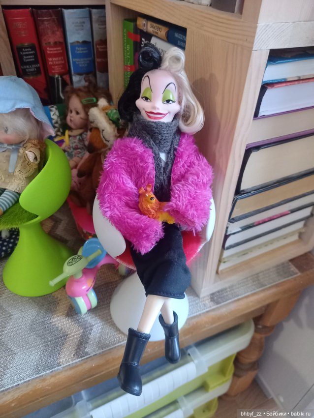 Круэлла Де Виль на теле обицу 22 Фулл сет (фото 5)