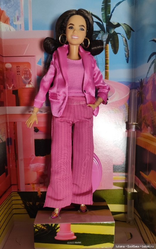 Барби The movie Глория — Фэшн