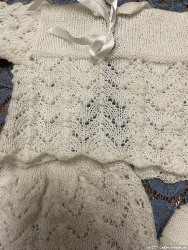 Костюмчик вязаный с пинетками для антикварной или любой другой куклы (фото 4)