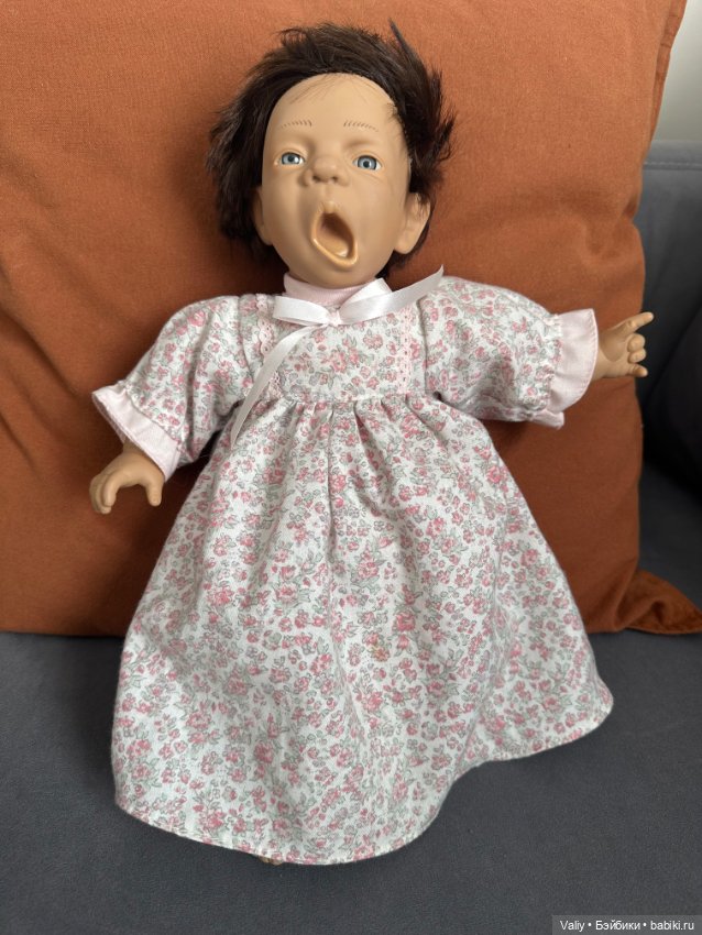 Характерная кукла, капризулька. Simba, Испания (фото 3)