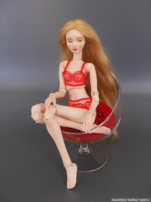 Римма . Фарфоровая шарнирная кукла (фото 5)