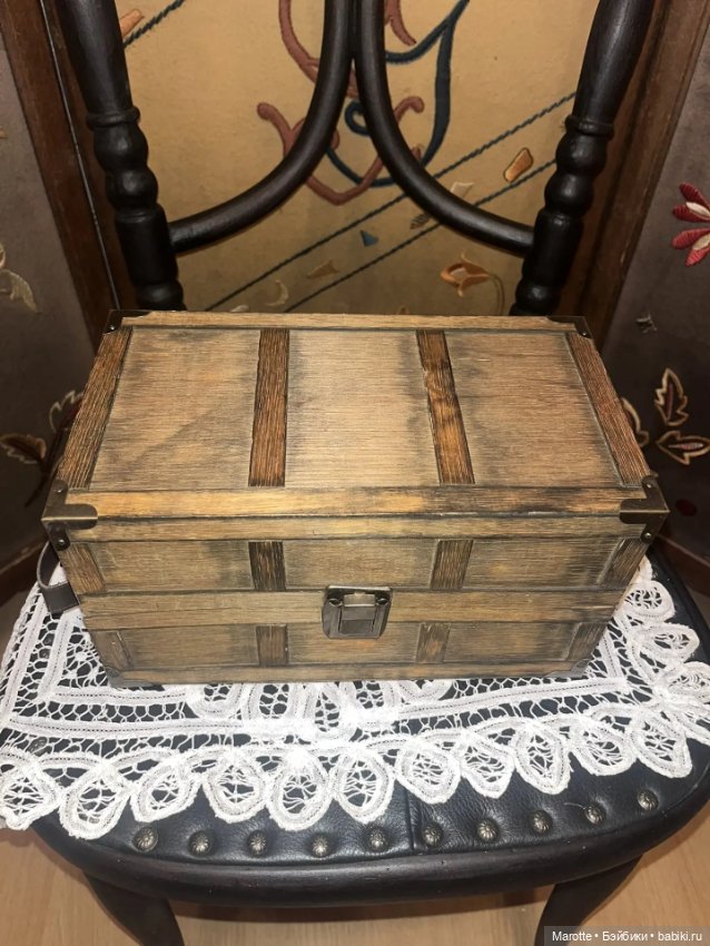 Винтажный деревянный чемоданчик - переноска для антикварных и винтажных кукол