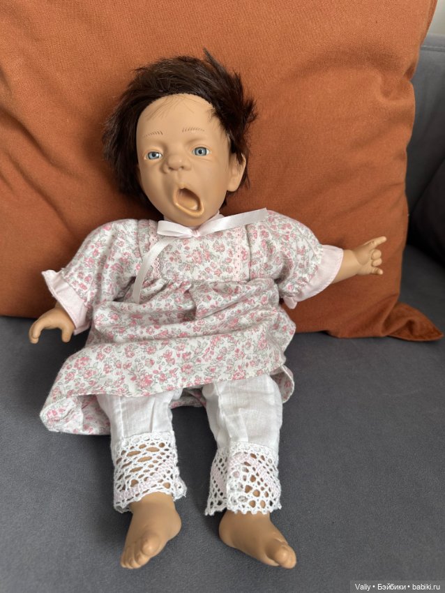 Характерная кукла, капризулька. Simba, Испания (фото 5)