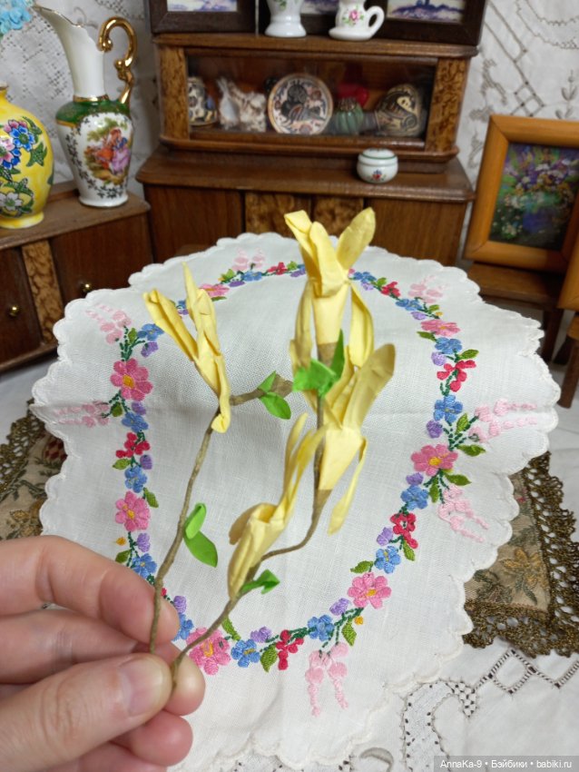 Винтажный букетик из первоцветов