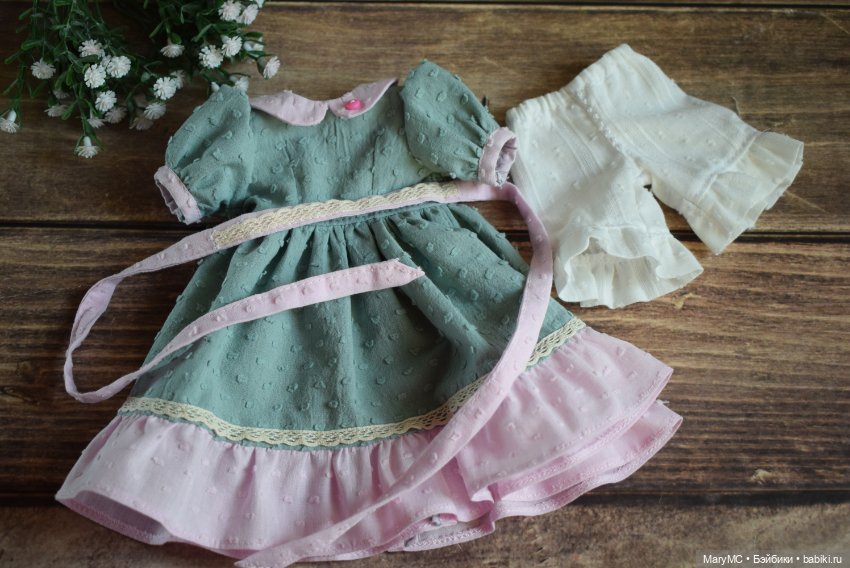 Комбинированное платье на Паола Рейна (фото 6)