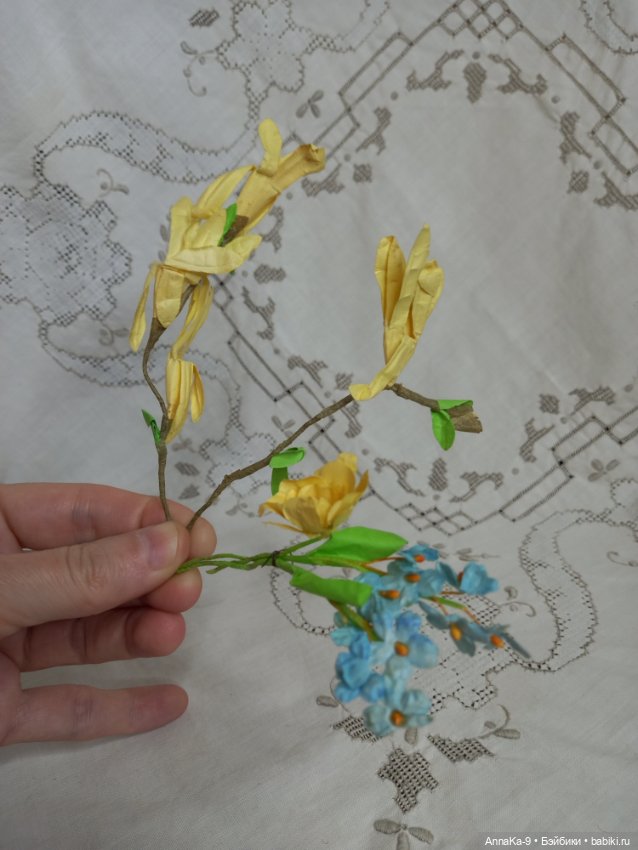 Винтажный букетик из первоцветов (фото 5)