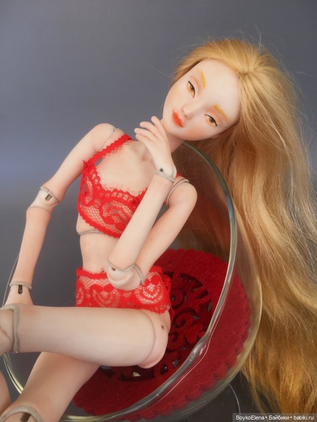 Римма . Фарфоровая шарнирная кукла (фото 4)