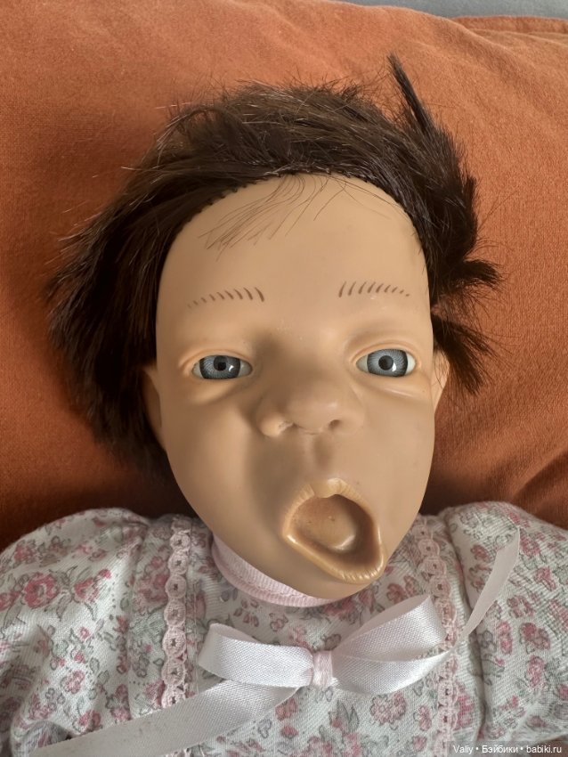 Характерная кукла, капризулька. Simba, Испания (фото 2)