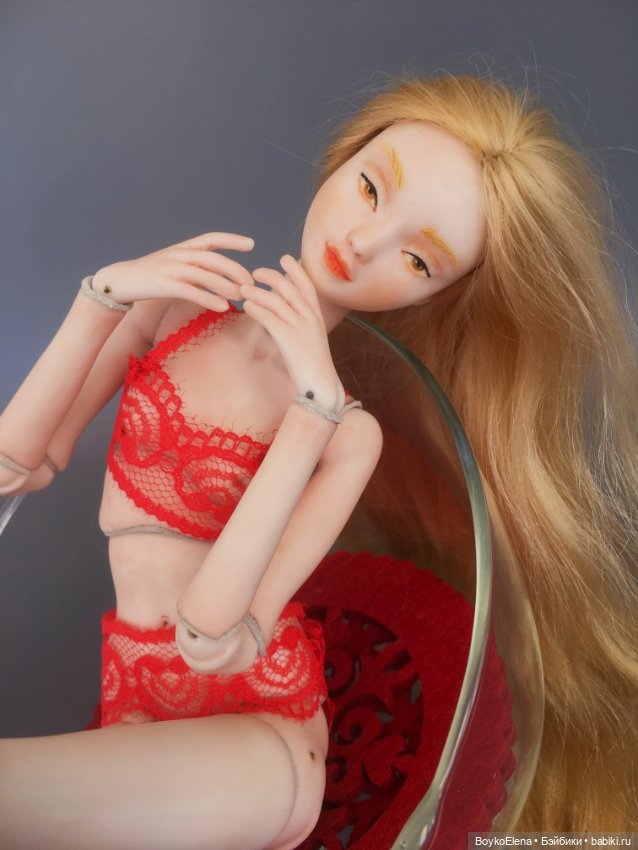 Римма . Фарфоровая шарнирная кукла (фото 2)