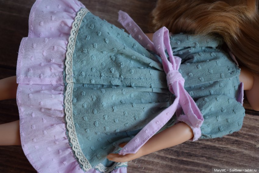 Комбинированное платье на Паола Рейна (фото 3)