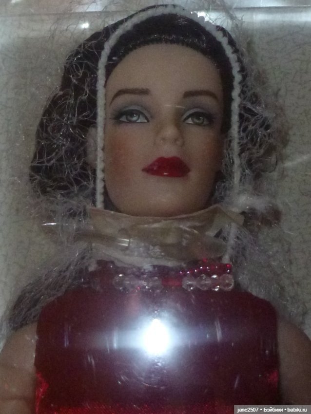 Тоннер Tonner Revlon 13 дюймов NRFB - Glamorous Red - редкий выпуск, LE100 (фото 10)