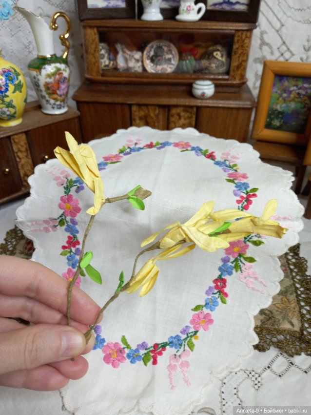 Винтажный букетик из первоцветов