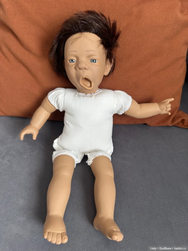 Характерная кукла, капризулька. Simba, Испания (фото 6)
