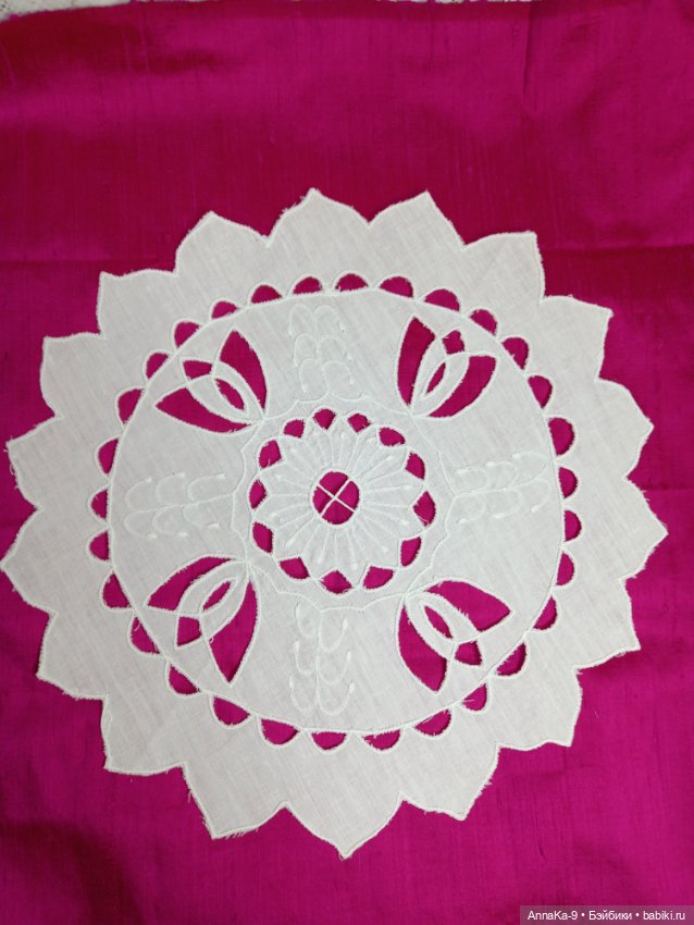 Скатерти и ковры для кукольного интерьера