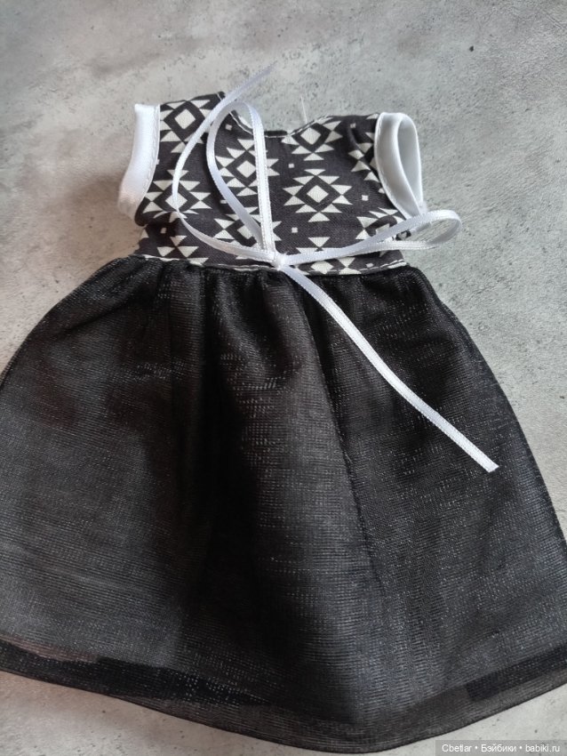 Фабричное платье Паола Рейна